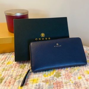 Cross Accordion Zip Wallet